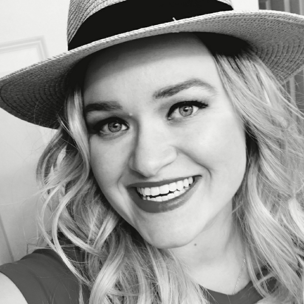 Meet your Posher, Shawna aka The Thread Maven
